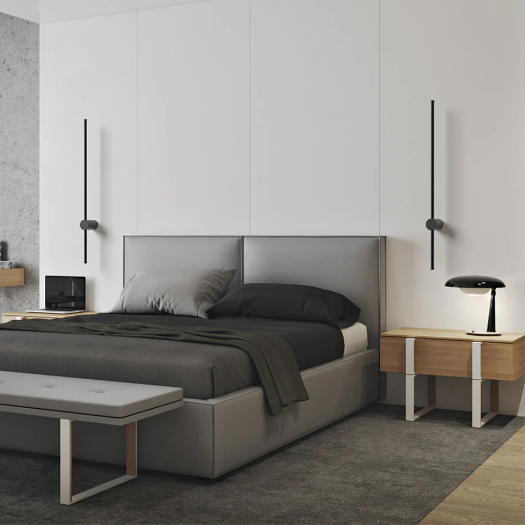 Véllure - Adjustable Wall Lamp with Rotating Feature