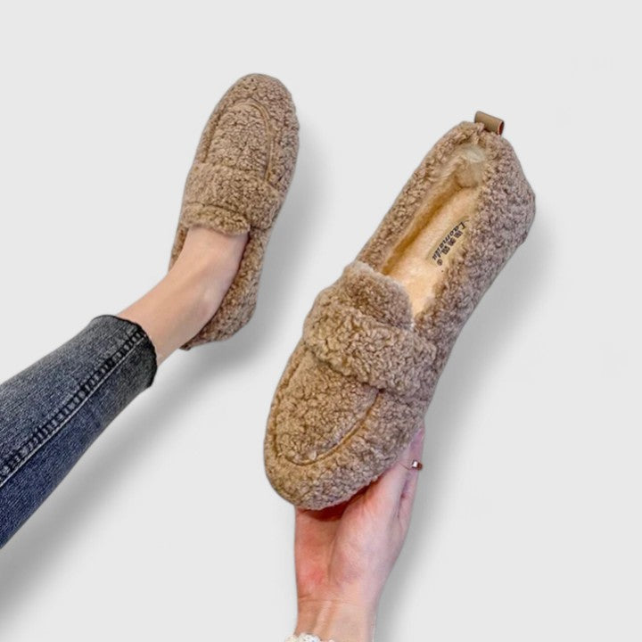 Solenne | Stylish Warm Slippers with a Touch of Elegance