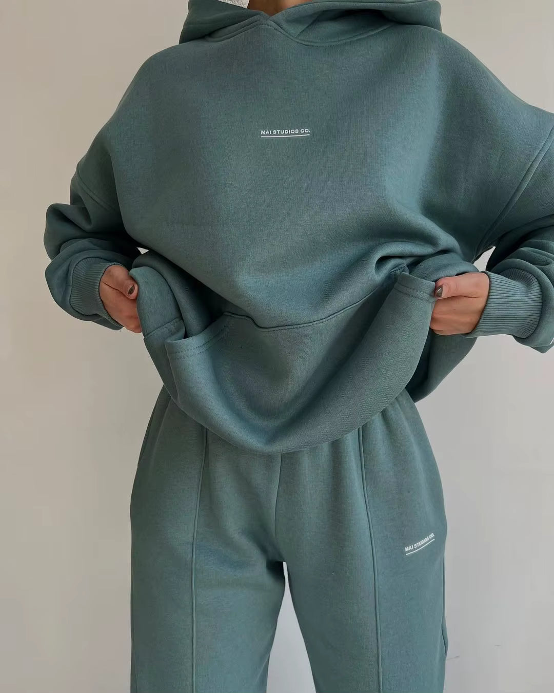 Isla Urban - Oversized Hoodie Set