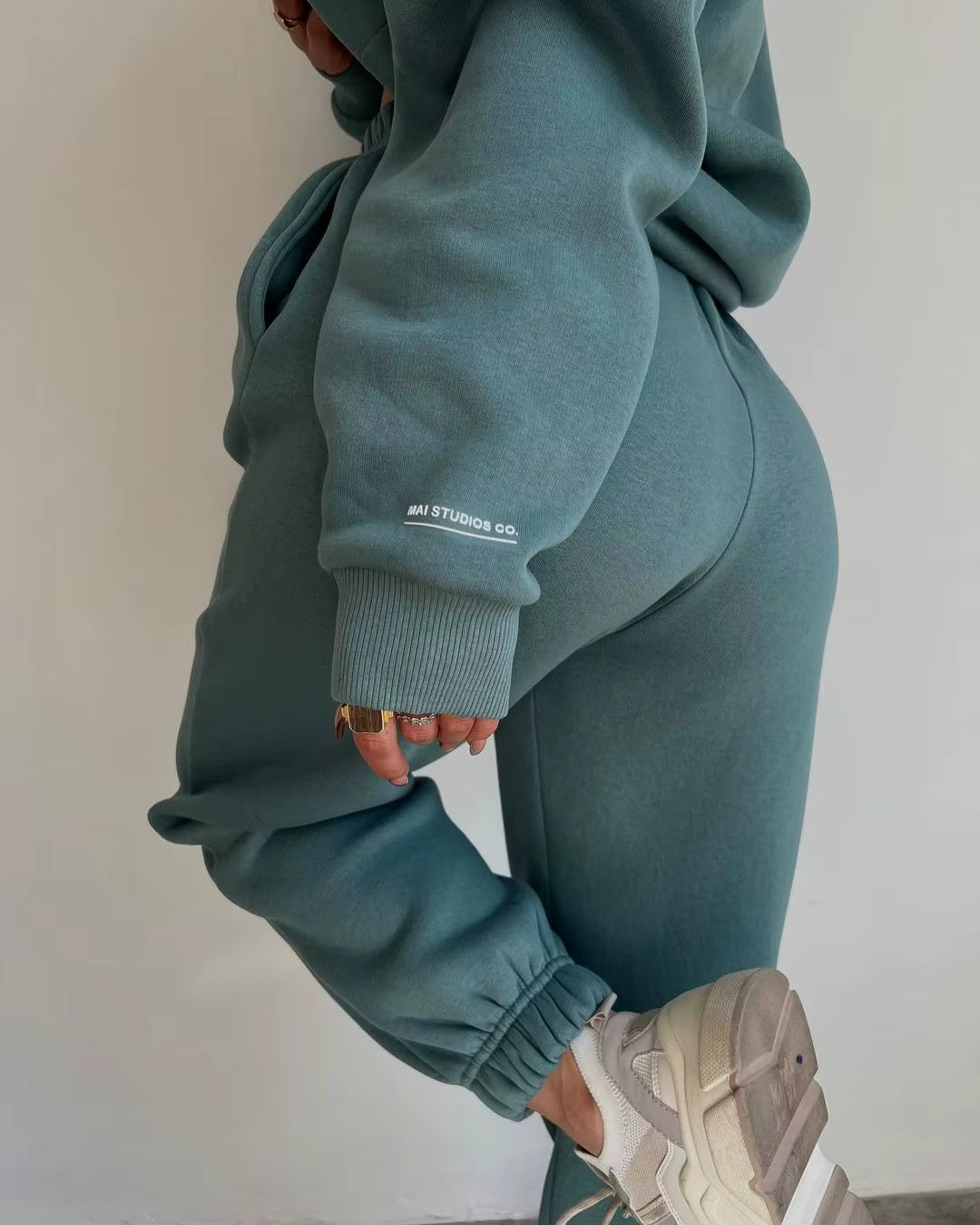 Isla Urban - Oversized Hoodie Set