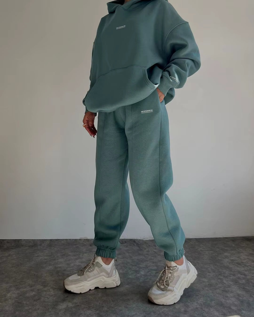Isla Urban - Oversized Hoodie Set