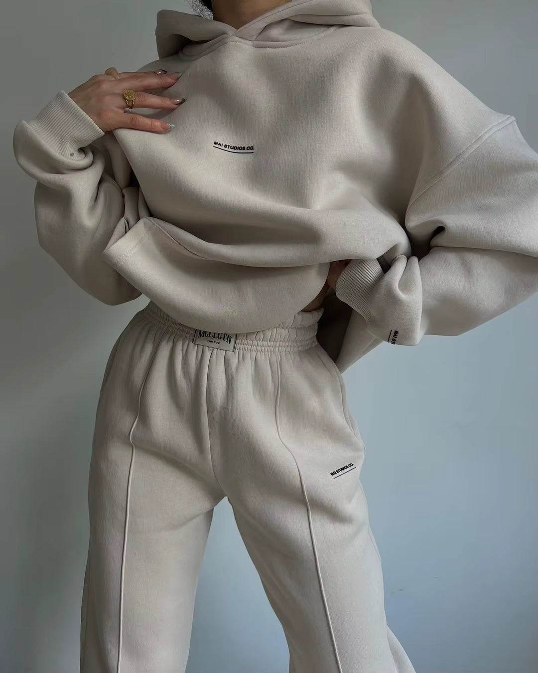 Isla Urban - Oversized Hoodie Set