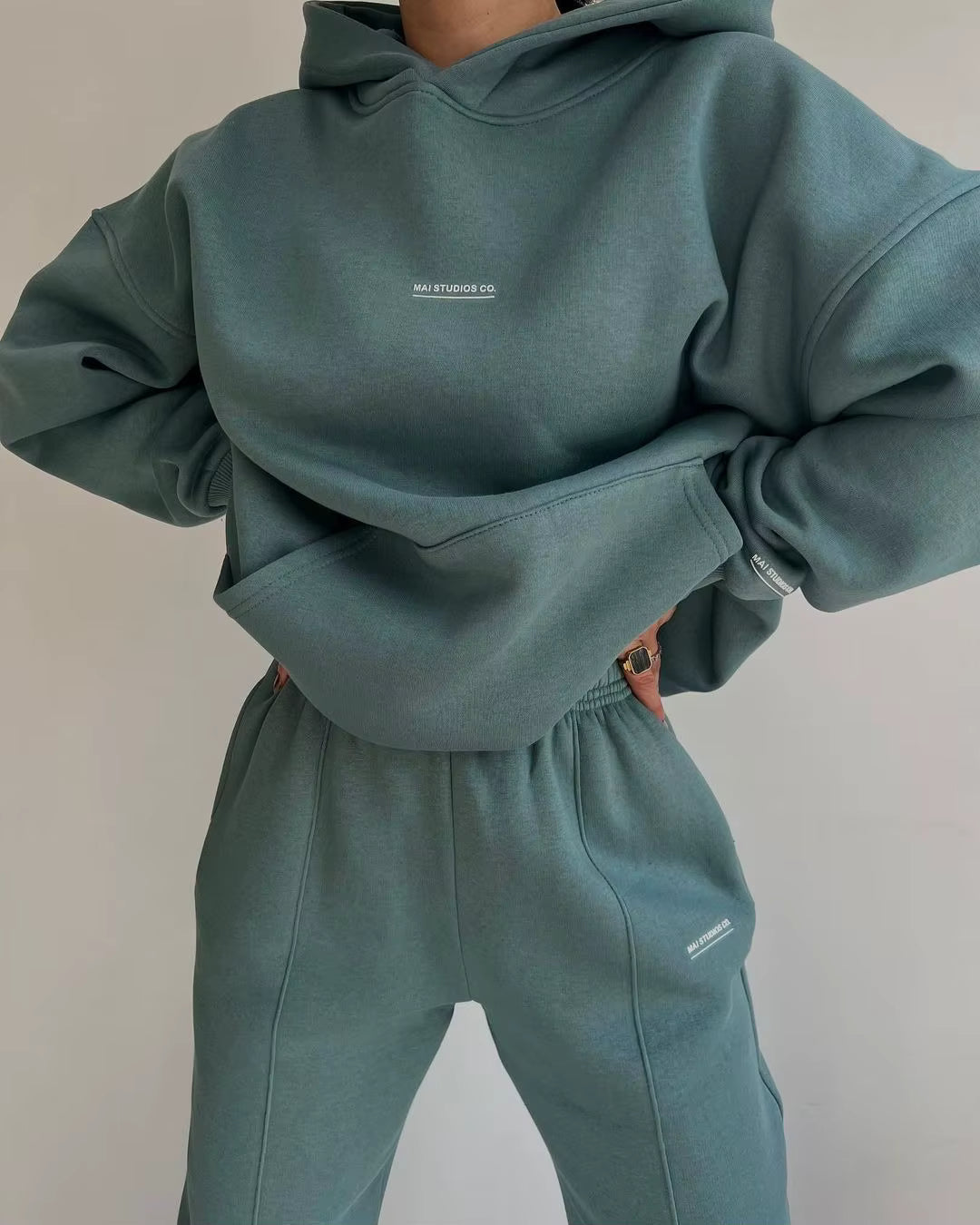 Isla Urban - Oversized Hoodie Set