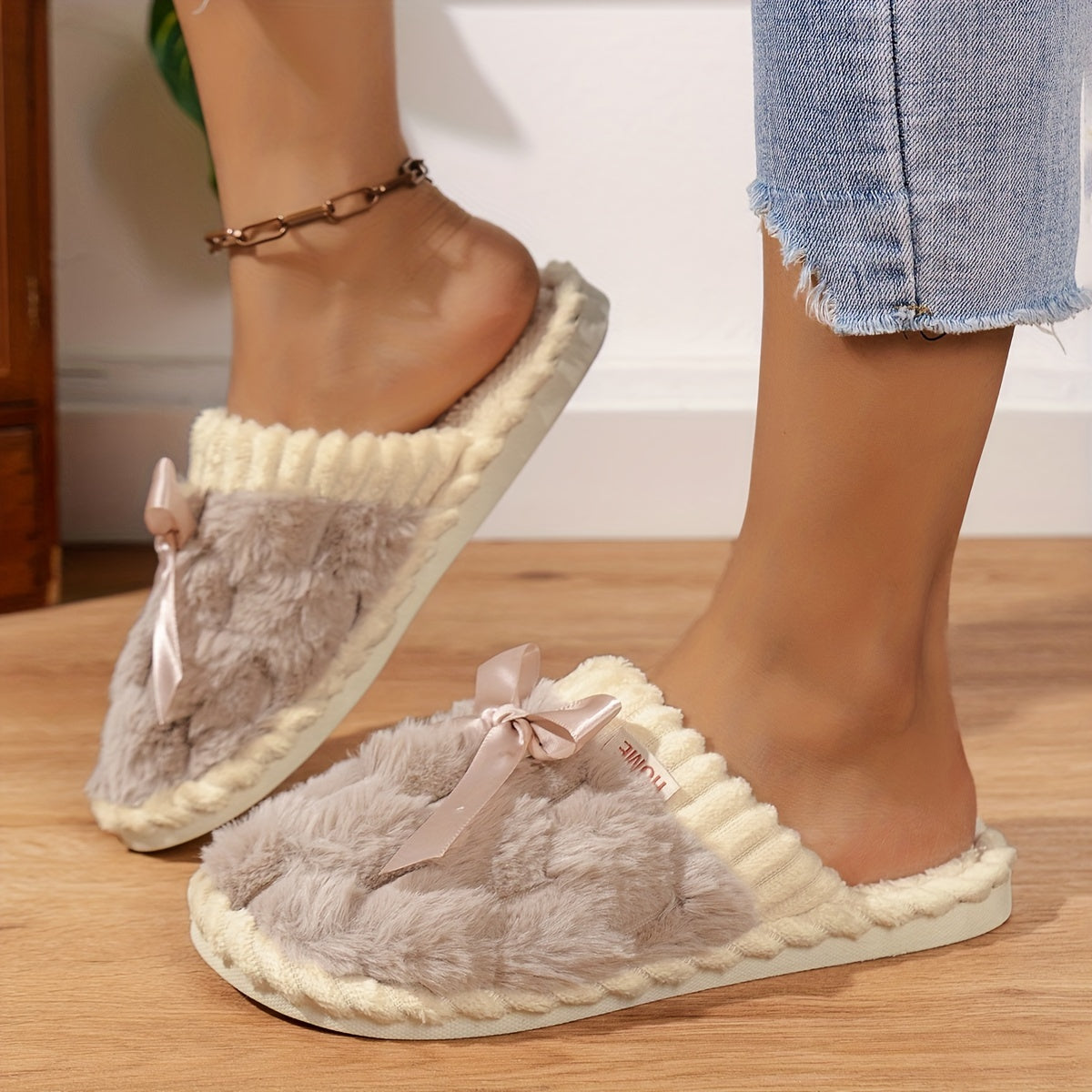 Women’s Plush Faux Fur Slippers – Cozy Non-Slip Winter Shoes