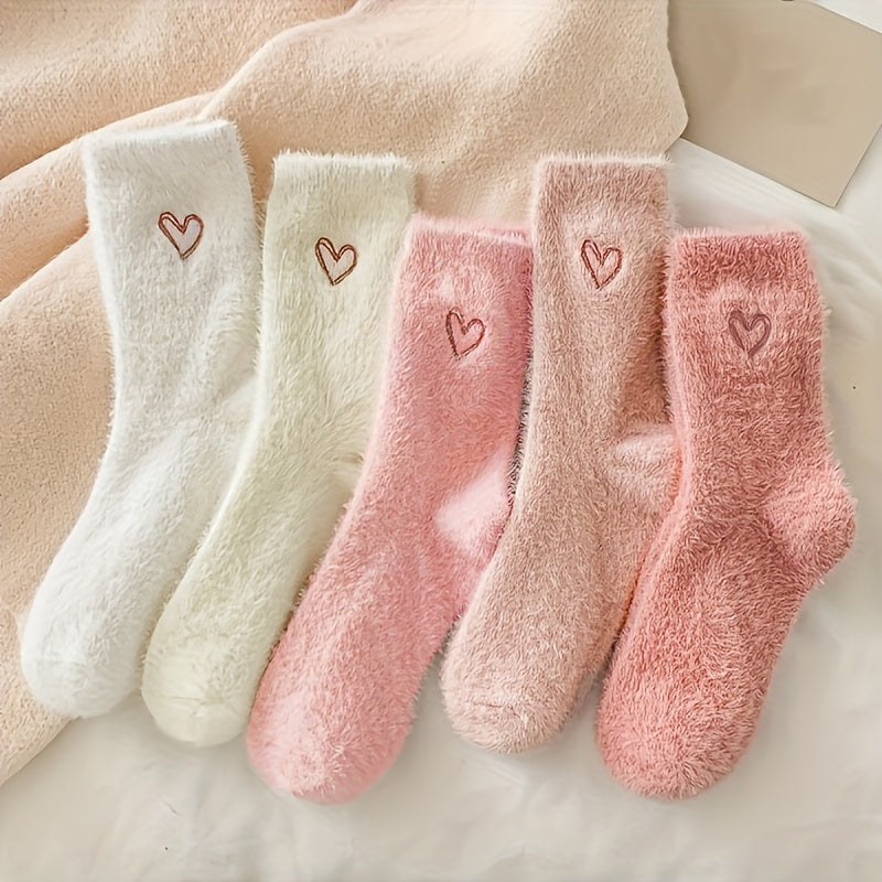 5-Pack Cozy Heart Print Socks – Winter Warm & Fluffy