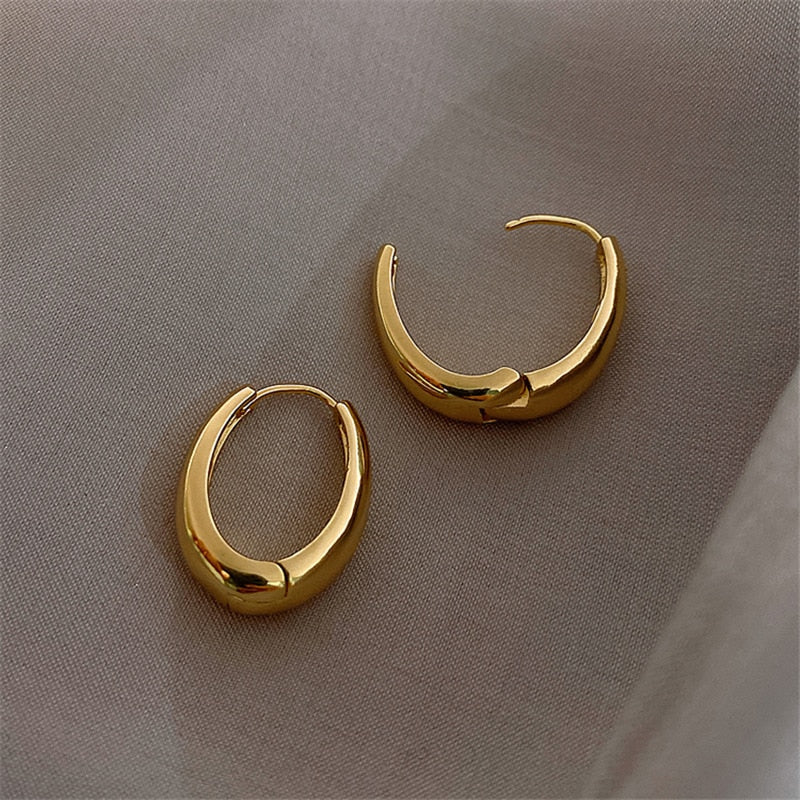 Boucles d'oreilles créoles en or intemporelles