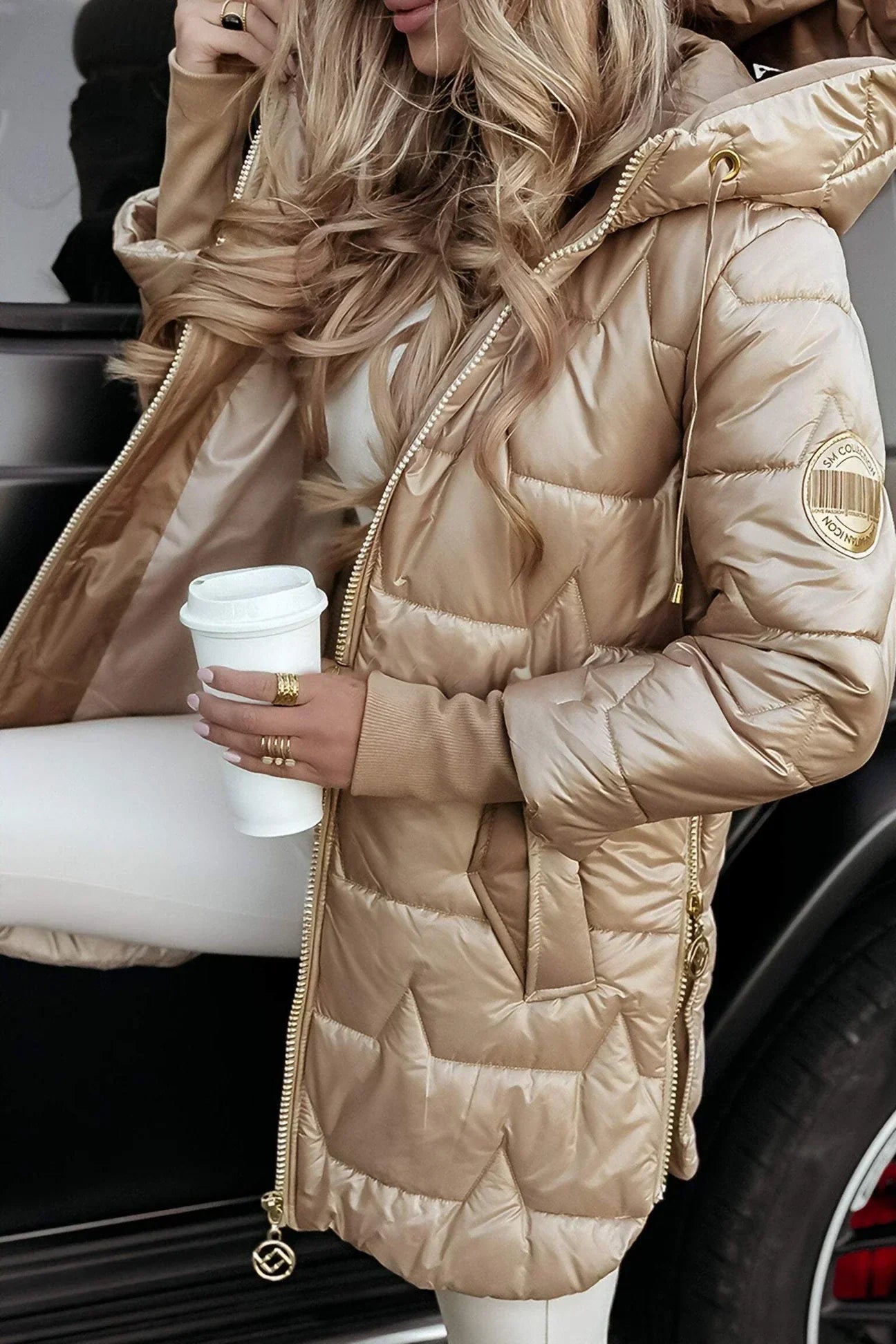 Isla Shine – Chic Hooded Winter Coat