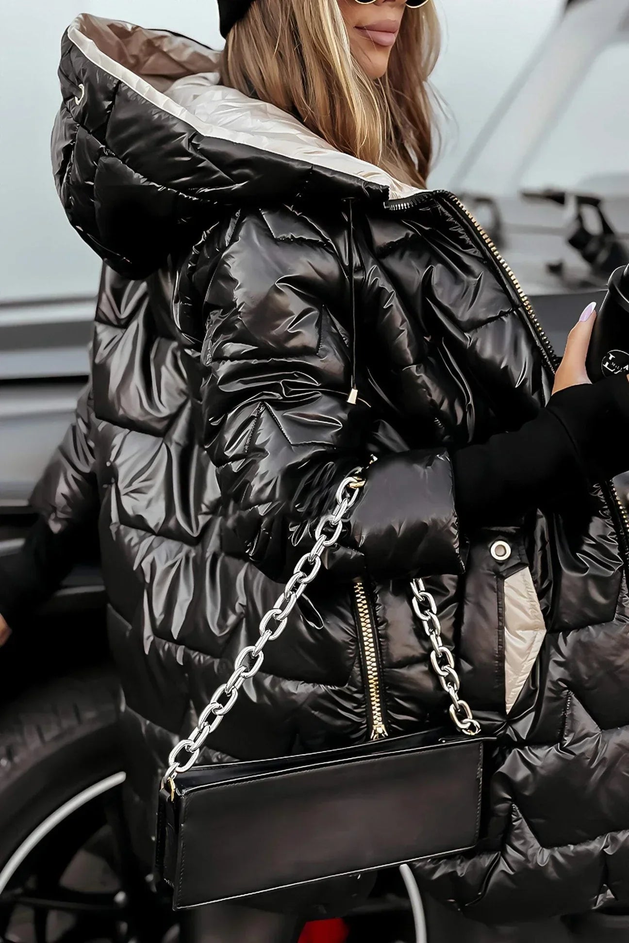 Isla Shine – Chic Hooded Winter Coat