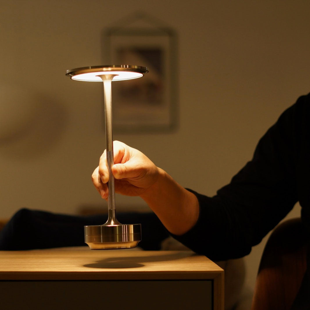 Élan™ I Cordless Rechargeable Table Lamp