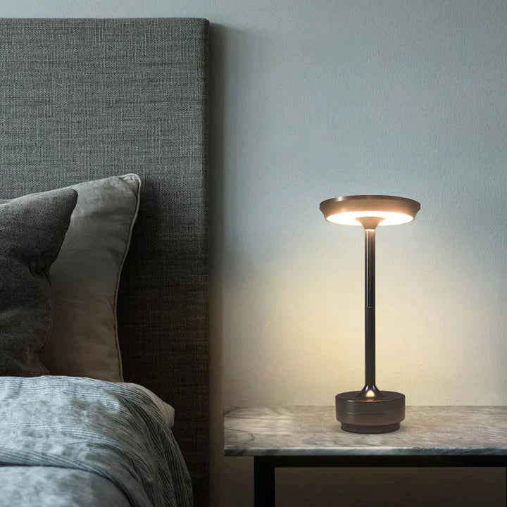 Élan™ I Cordless Rechargeable Table Lamp