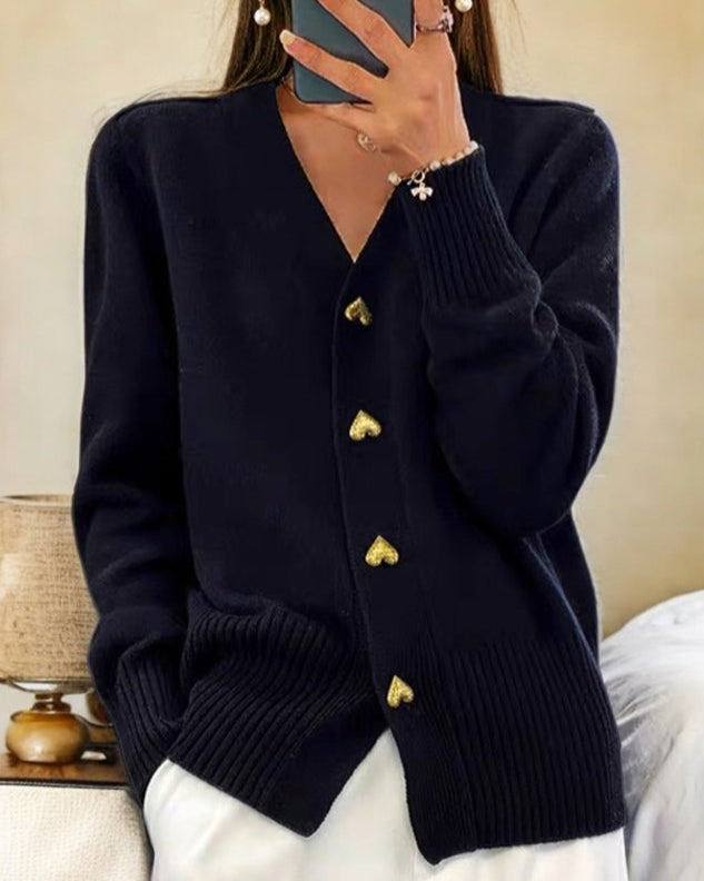 Diede | Heart-Button Cardigan