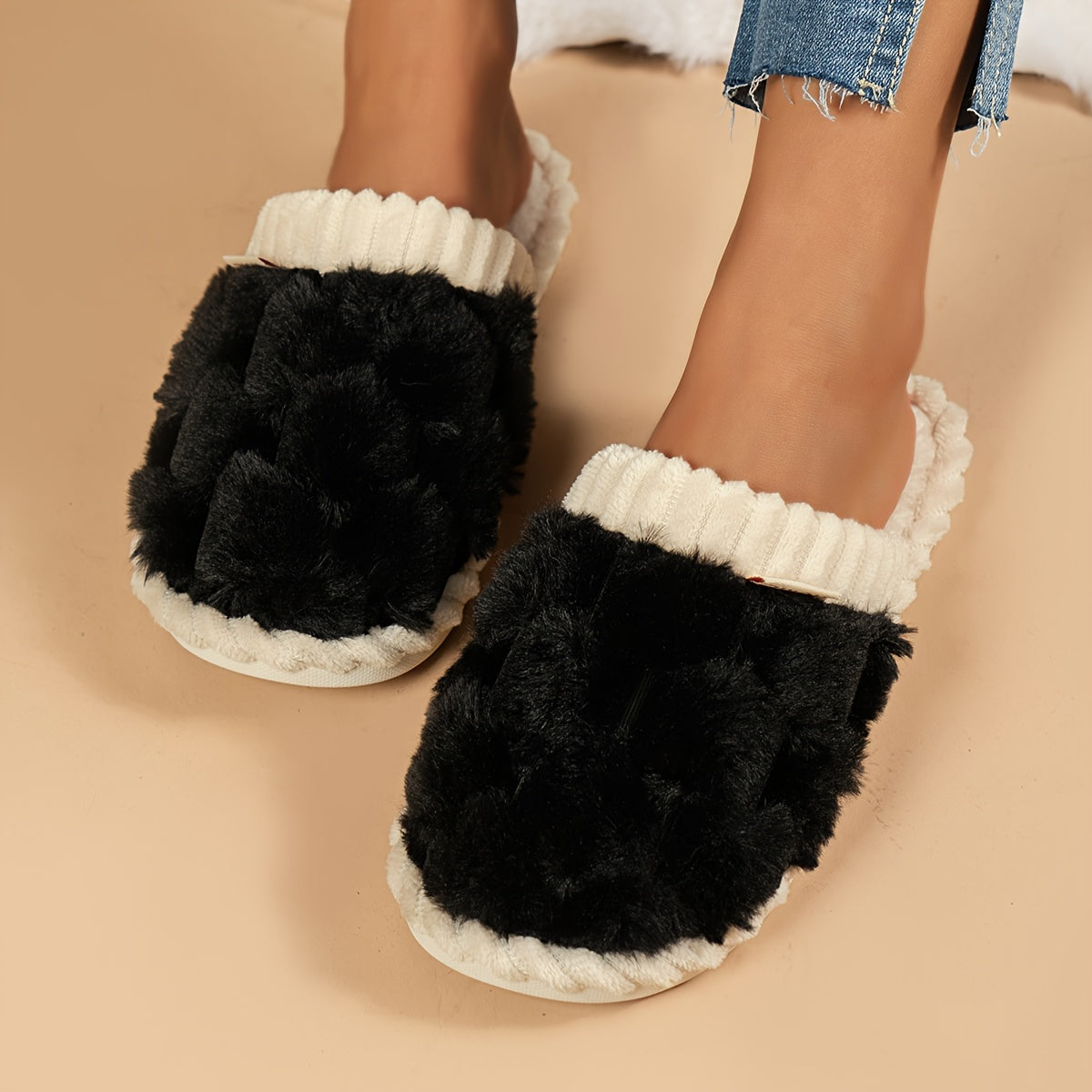 Women’s Plush Faux Fur Slippers – Cozy Non-Slip Winter Shoes