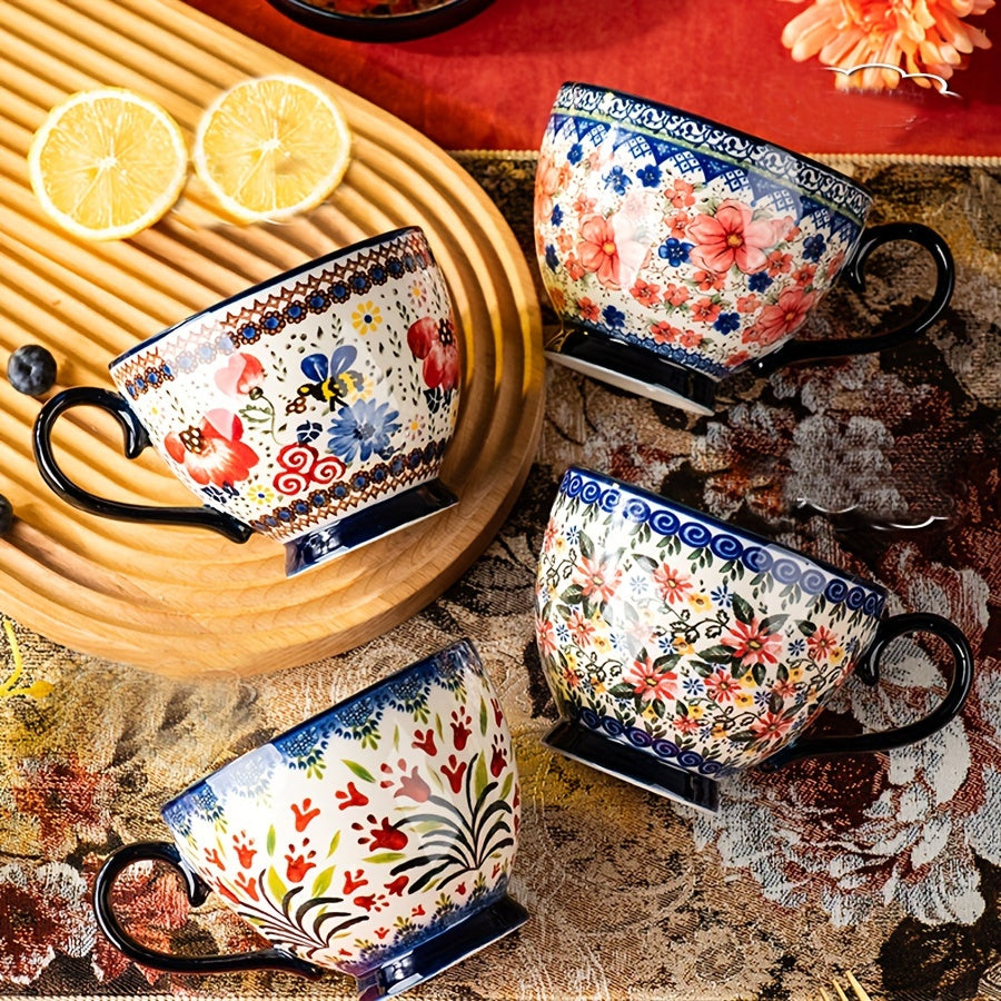 Tasse de petit-déjeuner à motif floral bohème