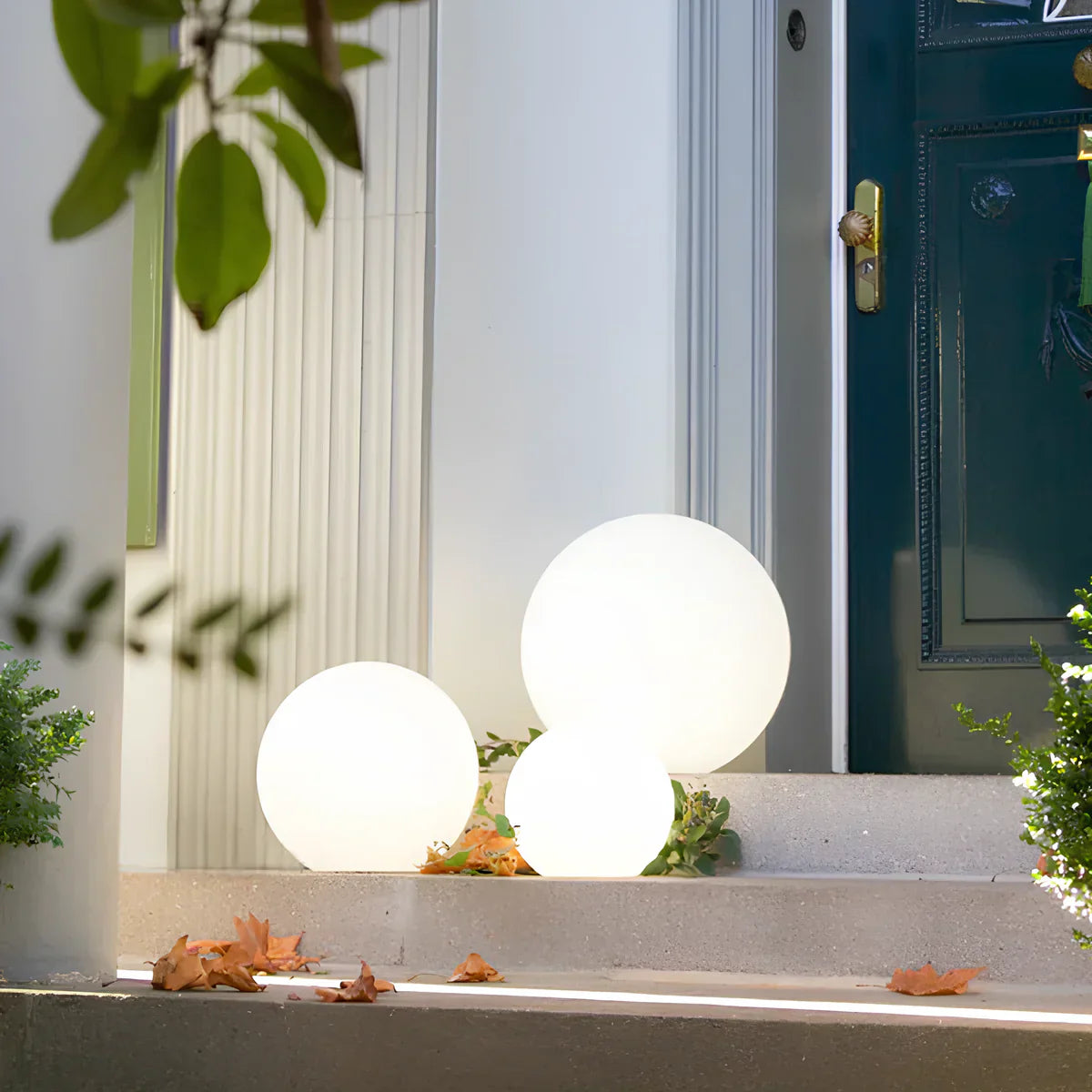 Saphina™ - Wireless Atmospheric Garden Lantern