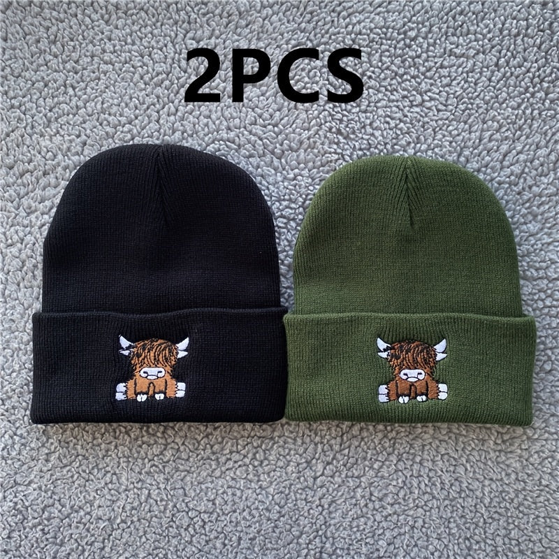 2 stuks Cartoon Highland Cow Geborduurde Beanie Mutsen - Elastische Stretch Fit Lichtgewicht Wintermutsen voor Mannen & Vrouwen, Olijfgroene & Zwarte, Handwasbare Unisex Dierenthema Beanies voor Nieuwjaar & Casual Dragen, Speelse Ontwerp, Textuur