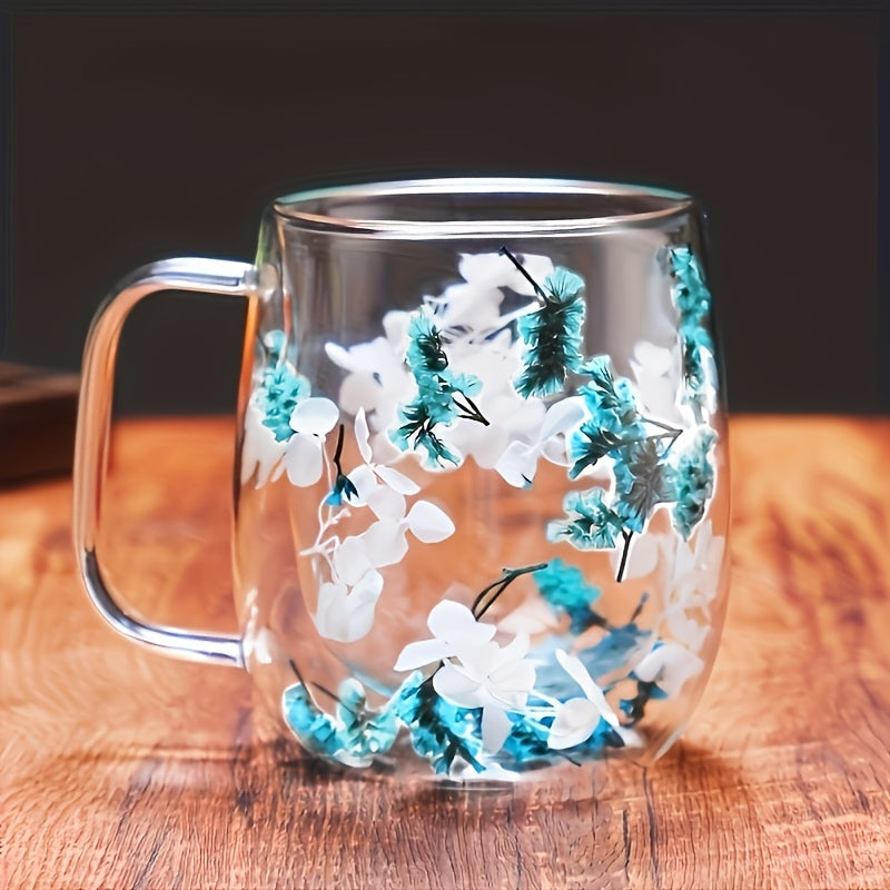 Tasse esthétique en fleurs séchées