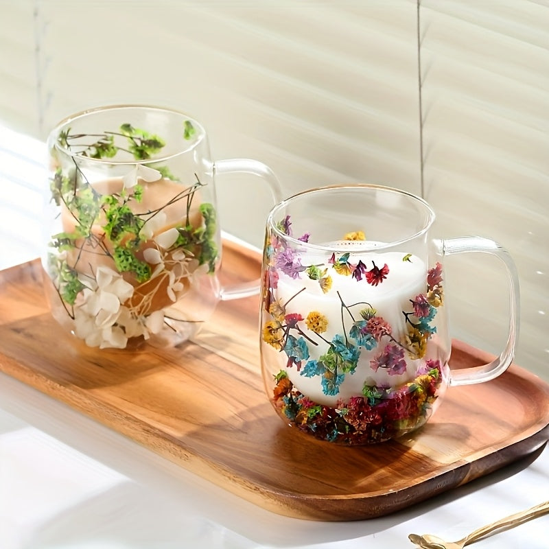 Tasse esthétique en fleurs séchées