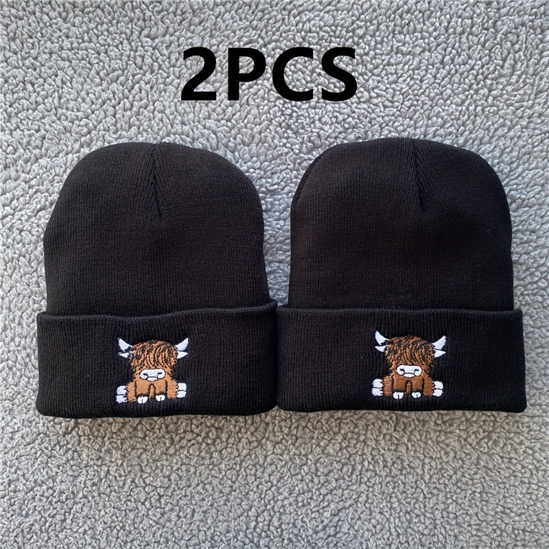 2 stuks Cartoon Highland Cow Geborduurde Beanie Mutsen - Elastische Stretch Fit Lichtgewicht Wintermutsen voor Mannen & Vrouwen, Olijfgroene & Zwarte, Handwasbare Unisex Dierenthema Beanies voor Nieuwjaar & Casual Dragen, Speelse Ontwerp, Textuur