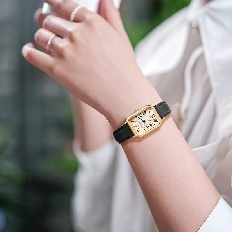 Vivelle Crest Gold Watch