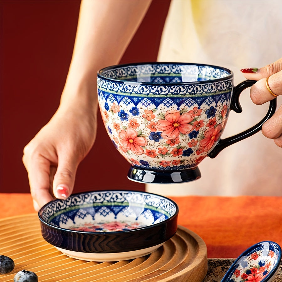 Tasse de petit-déjeuner à motif floral bohème