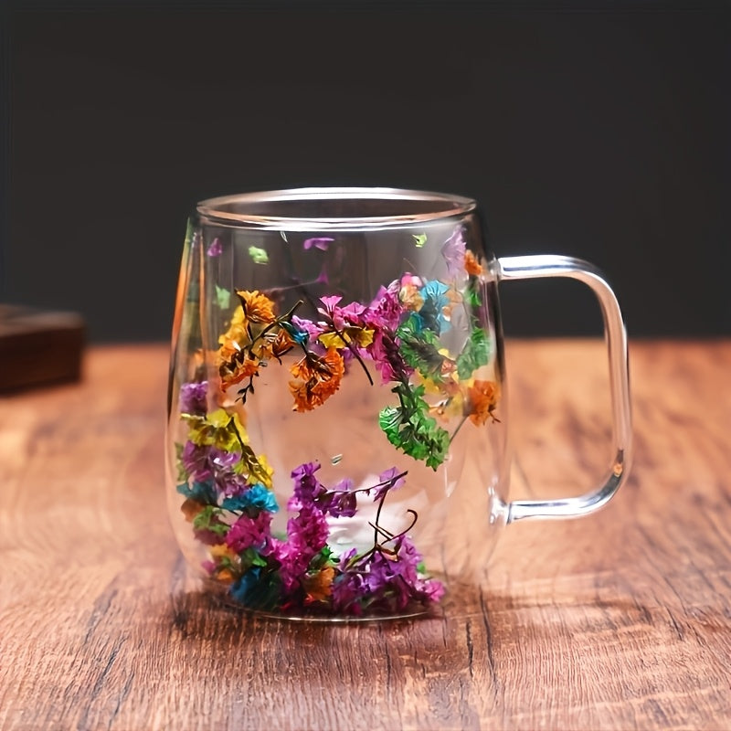 Tasse esthétique en fleurs séchées