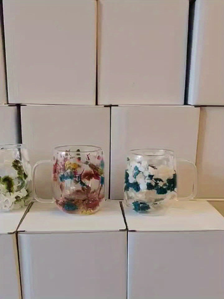 Tasse esthétique en fleurs séchées