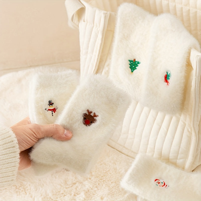 5 paar witte pluche kerstsokken voor dames, kuitlengte, verdikt en warm voor de winter, perfect om op de vloer te loungen.