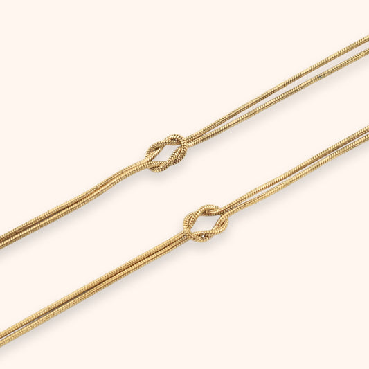 Ensemble de bracelets avec nœud connecté