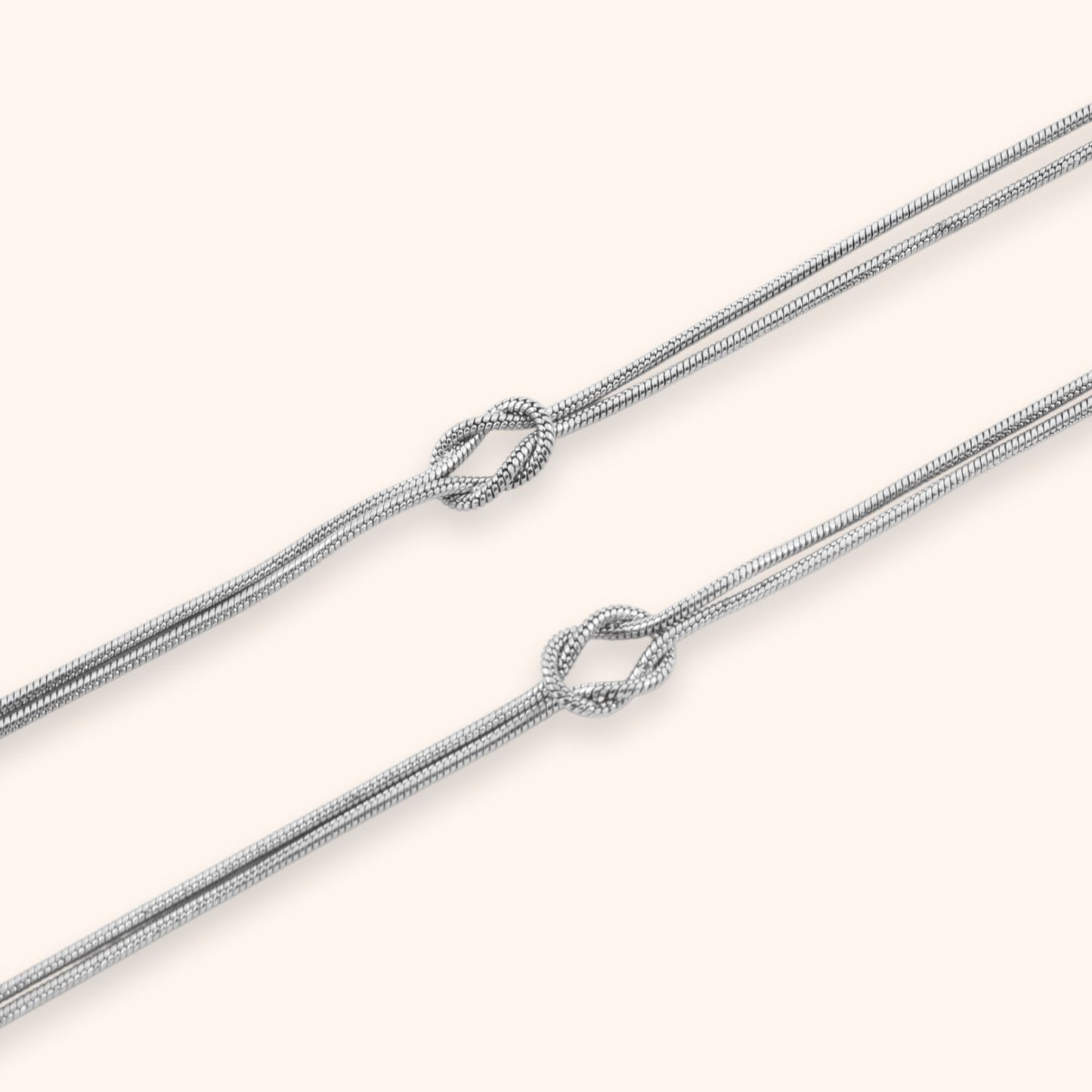 Ensemble de bracelets avec nœud connecté