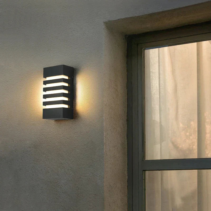 AluShine - Modern LED Wall Light