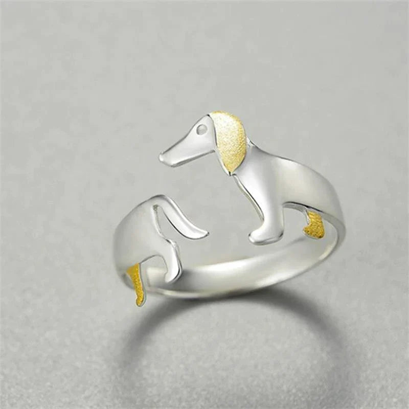 Charmante bague réglable en argent représentant un teckel – Pleine de personnalité