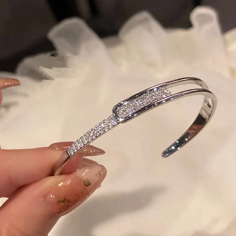 Bracelet manchette ouvert en argent sterling 925 avec zircone – Élégance naturelle et éclat intemporel