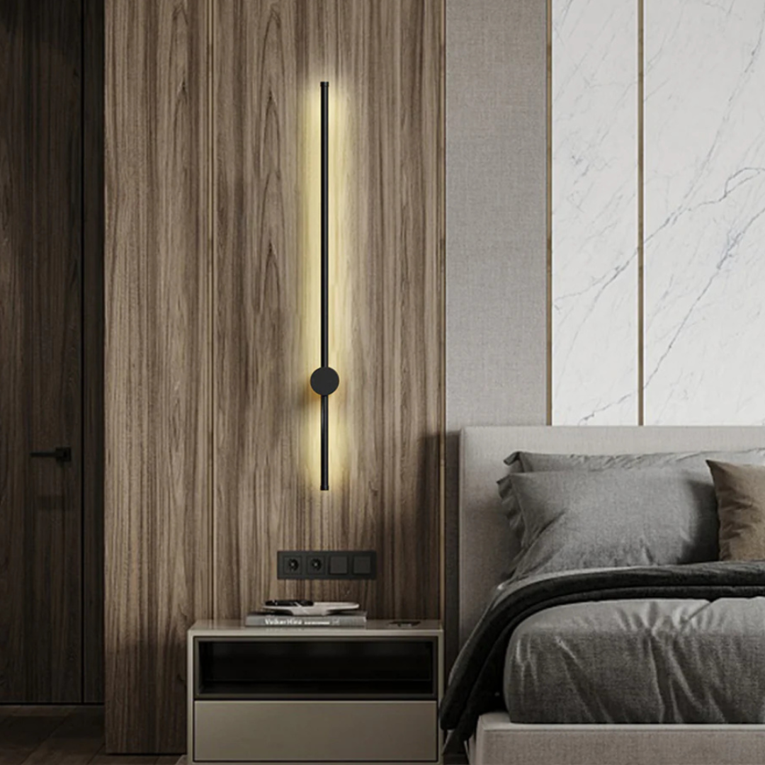 Véllure - Adjustable Wall Lamp with Rotating Feature
