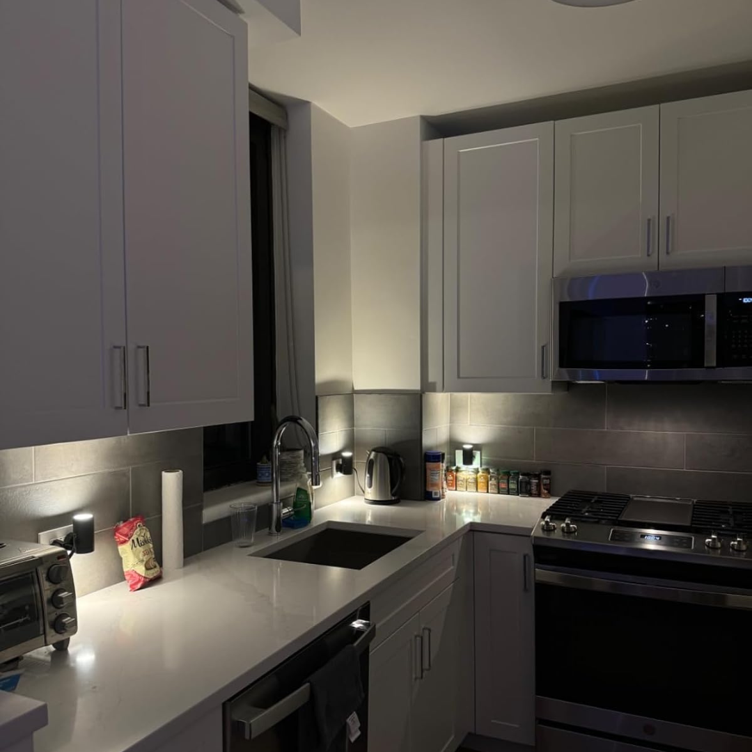 Lumeva™ | Smart Wireless Wall Light with Integrated Light Sensor