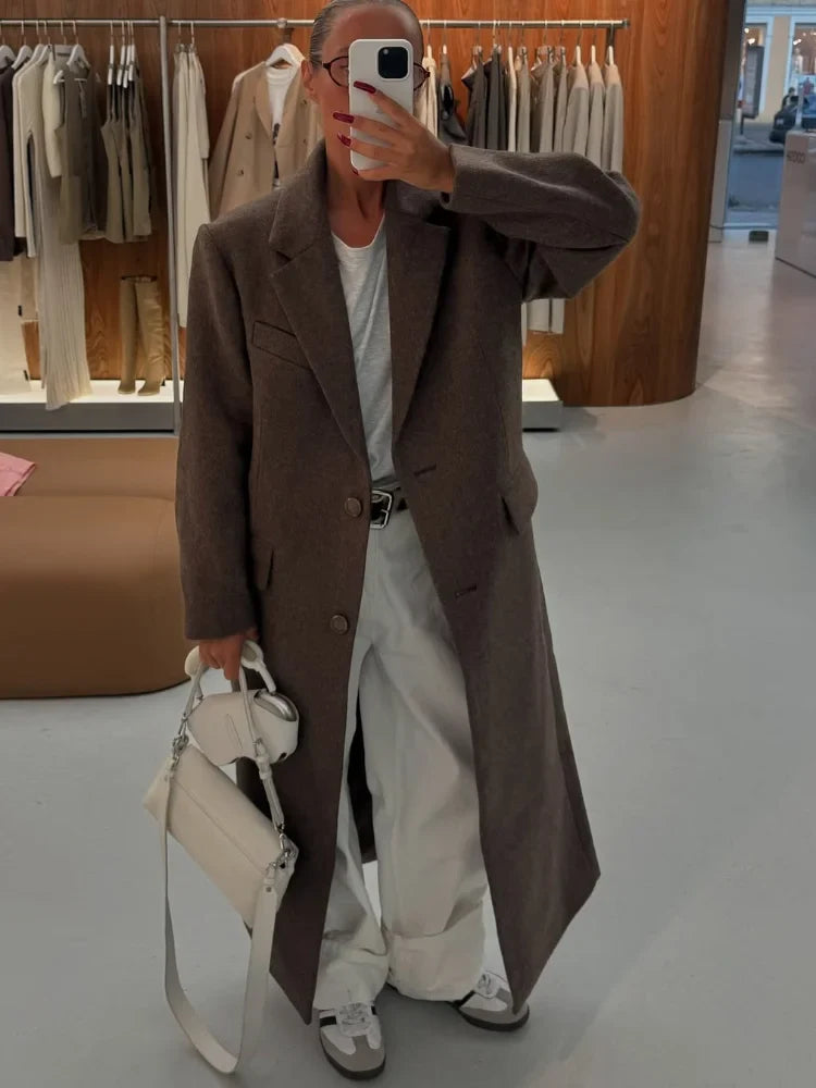 Clémence – Stylish Coffee Coat