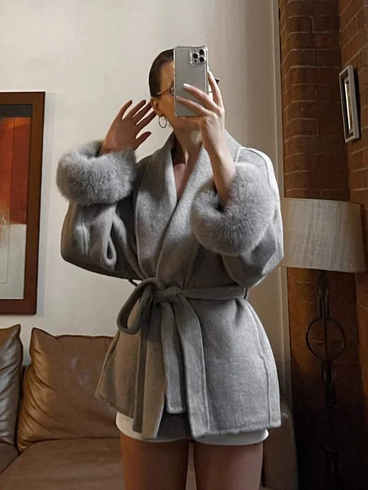 Élora – Cozy Belted Outerwear