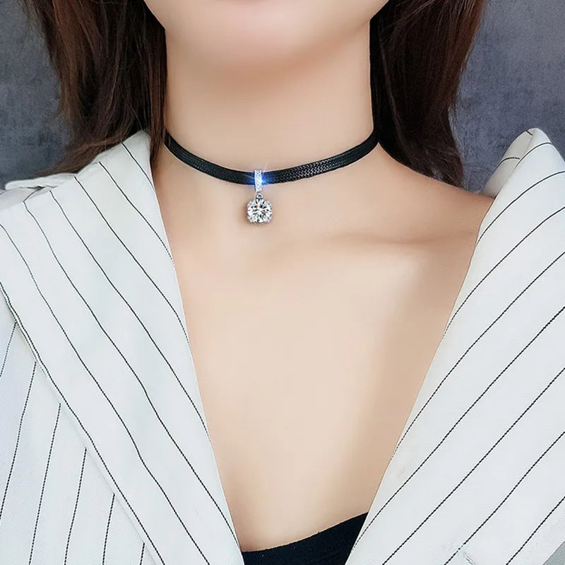 Collier pendentif en cristal géométrique