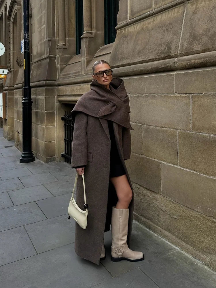 Clémence – Stylish Coffee Coat