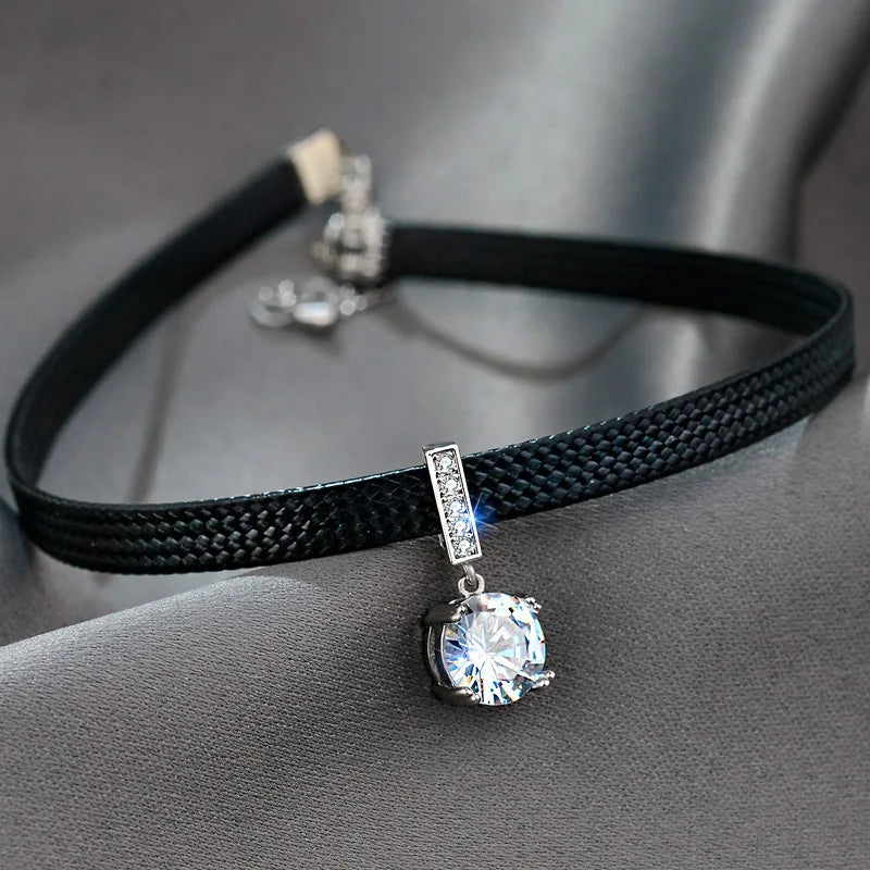Collier pendentif en cristal géométrique