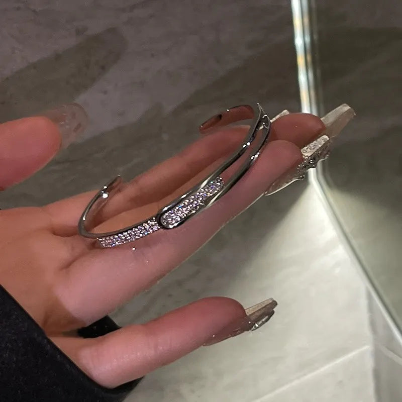 Bracelet manchette ouvert en argent sterling 925 avec zircone – Élégance naturelle et éclat intemporel