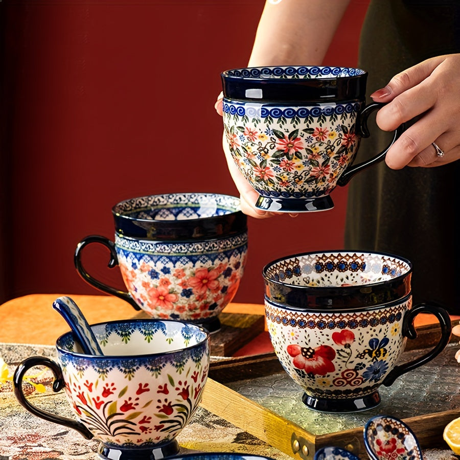 Tasse de petit-déjeuner à motif floral bohème