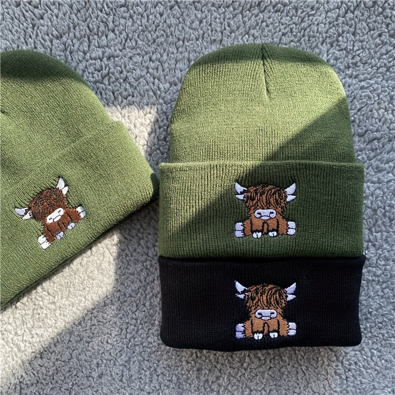 2 stuks Cartoon Highland Cow Geborduurde Beanie Mutsen - Elastische Stretch Fit Lichtgewicht Wintermutsen voor Mannen & Vrouwen, Olijfgroene & Zwarte, Handwasbare Unisex Dierenthema Beanies voor Nieuwjaar & Casual Dragen, Speelse Ontwerp, Textuur