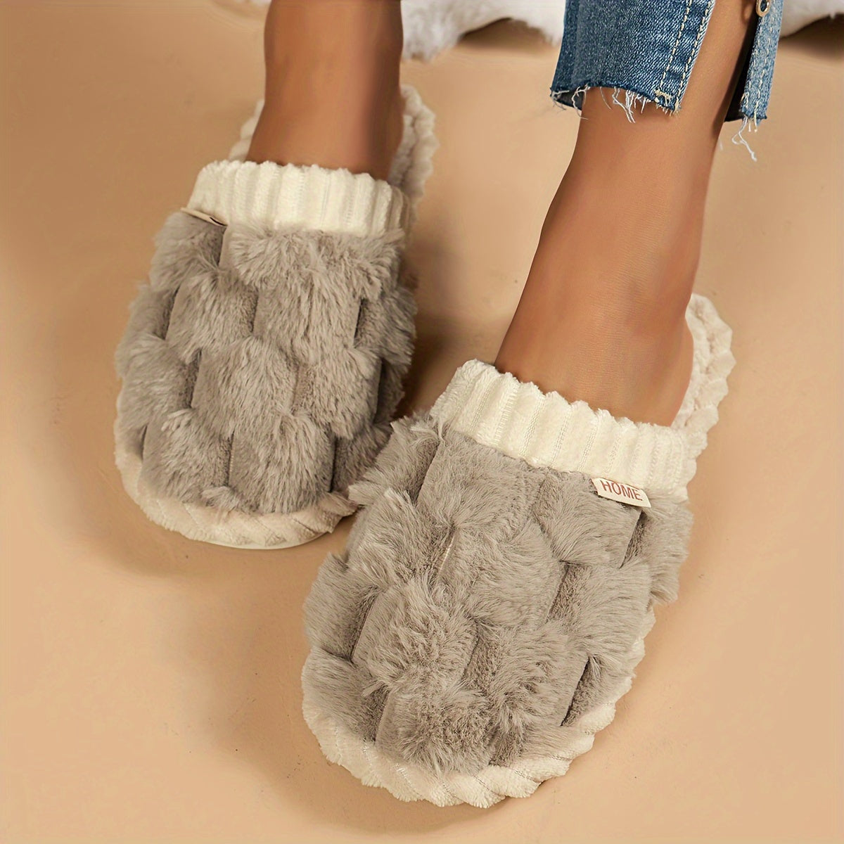 Women’s Plush Faux Fur Slippers – Cozy Non-Slip Winter Shoes