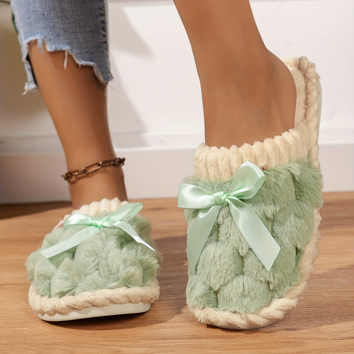 Women’s Plush Faux Fur Slippers – Cozy Non-Slip Winter Shoes