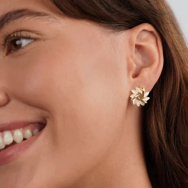 Boucles d'oreilles élégantes en forme de pétales d'opale