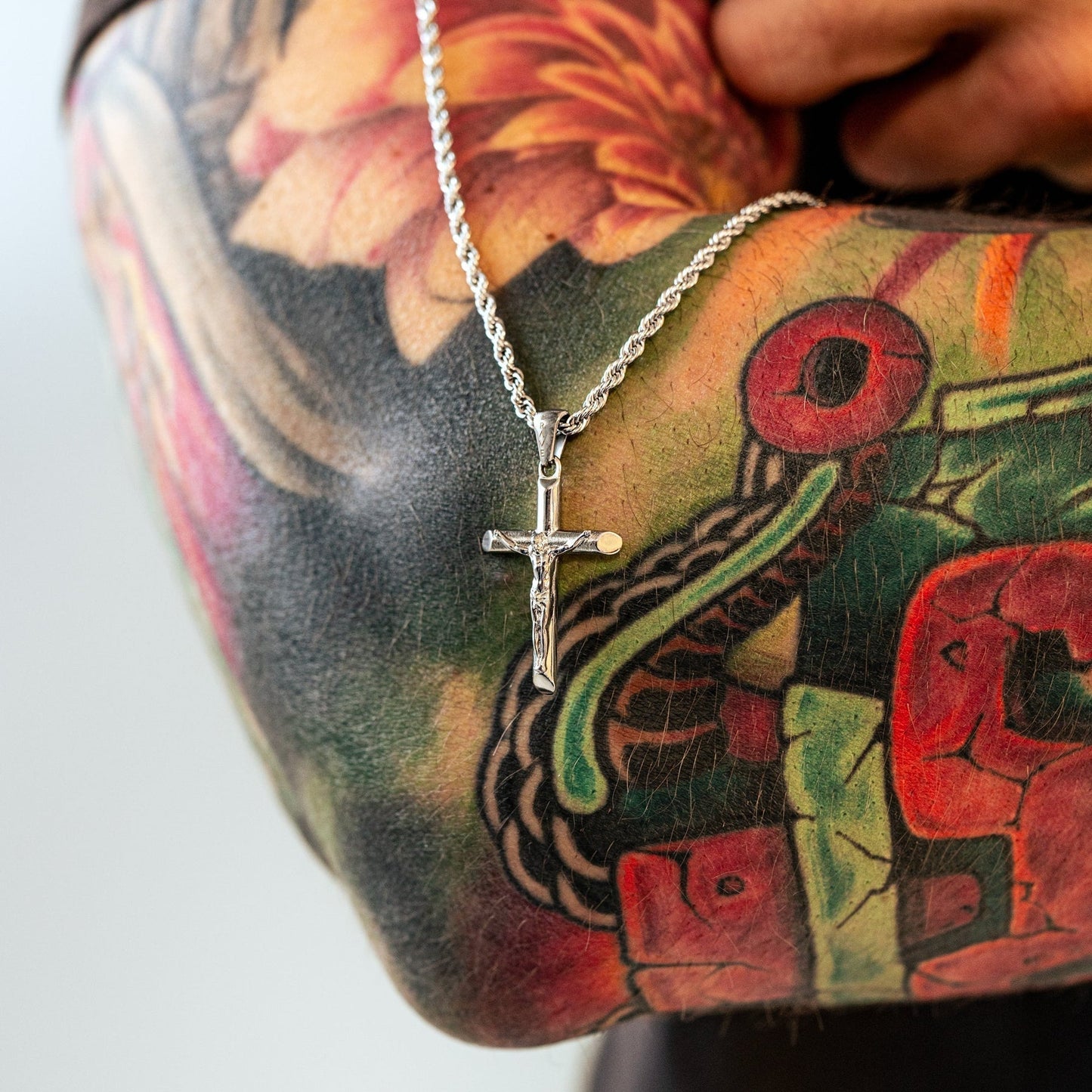 Chaîne avec pendentif croix pour homme Salvator