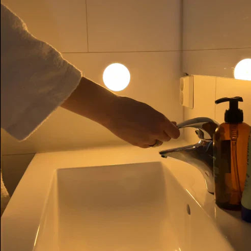 Juno™ I Motion-Sensing Wireless Lamp