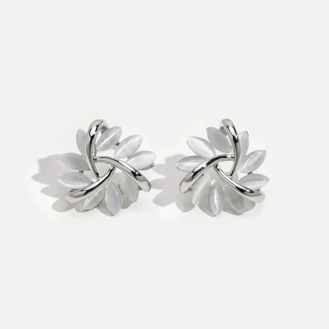 Tori™ – Boucles d'oreilles en pierre courbée et fleur